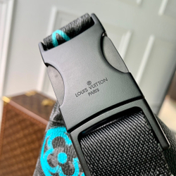 Louis Vuitton Discovery Bumbag