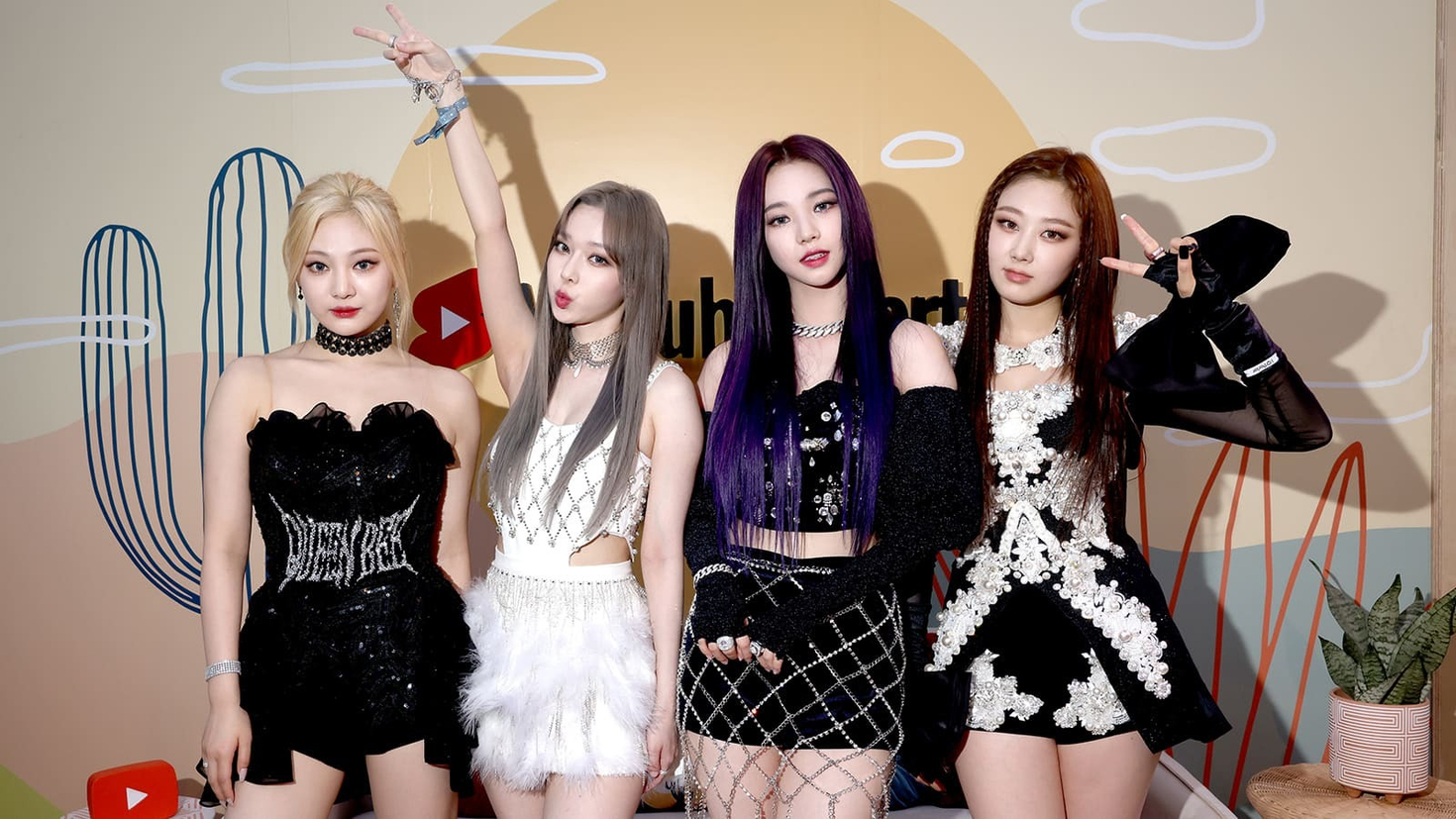 Модные тренды от K-pop айдолов: какие аксессуары сейчас на пике популярности?