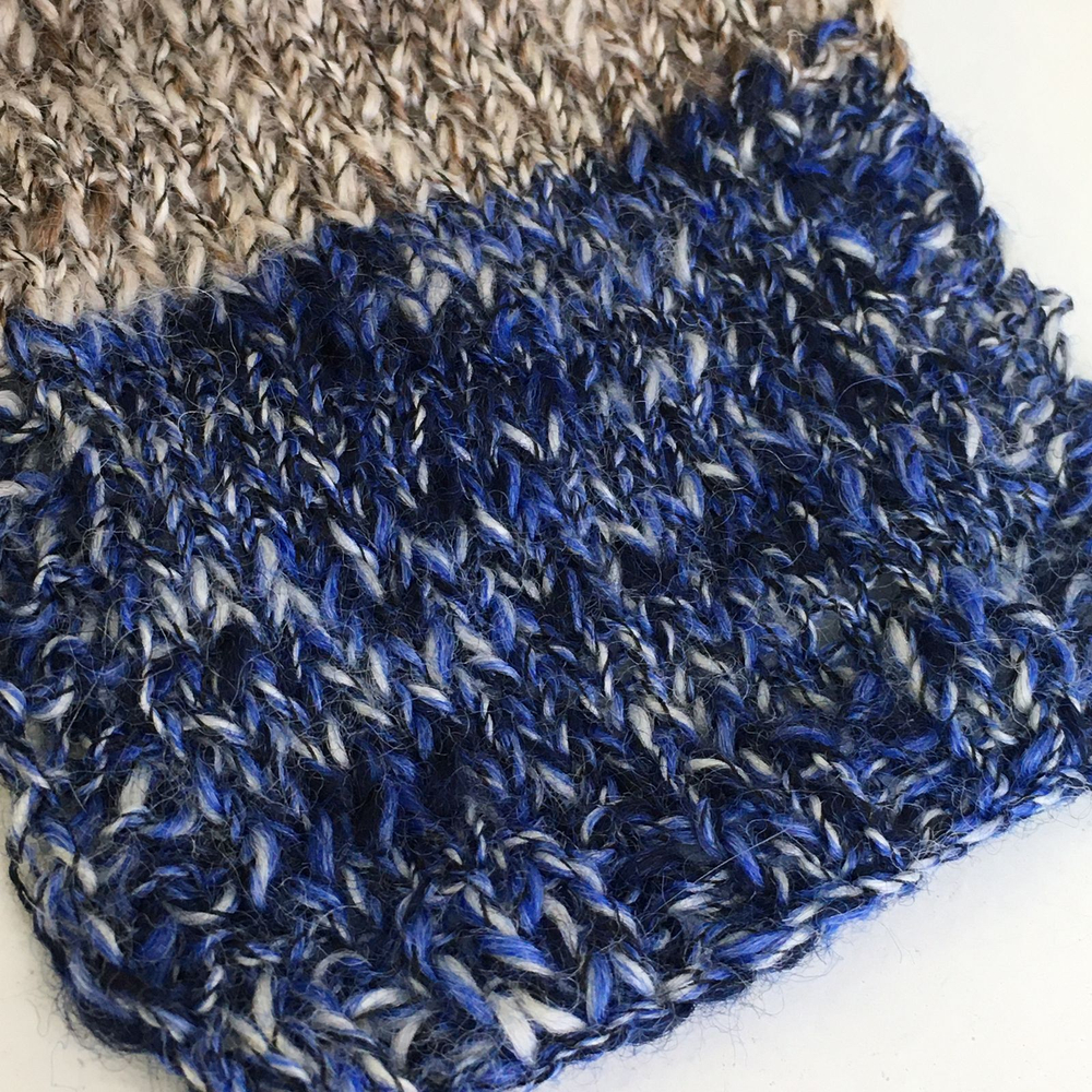 IRISH TWEED - Filpucci; 40% меринос, 25% альпака, 30% п/а, 5% п/л; 290м/100гр; твид; col.1407 сине-белый меланж