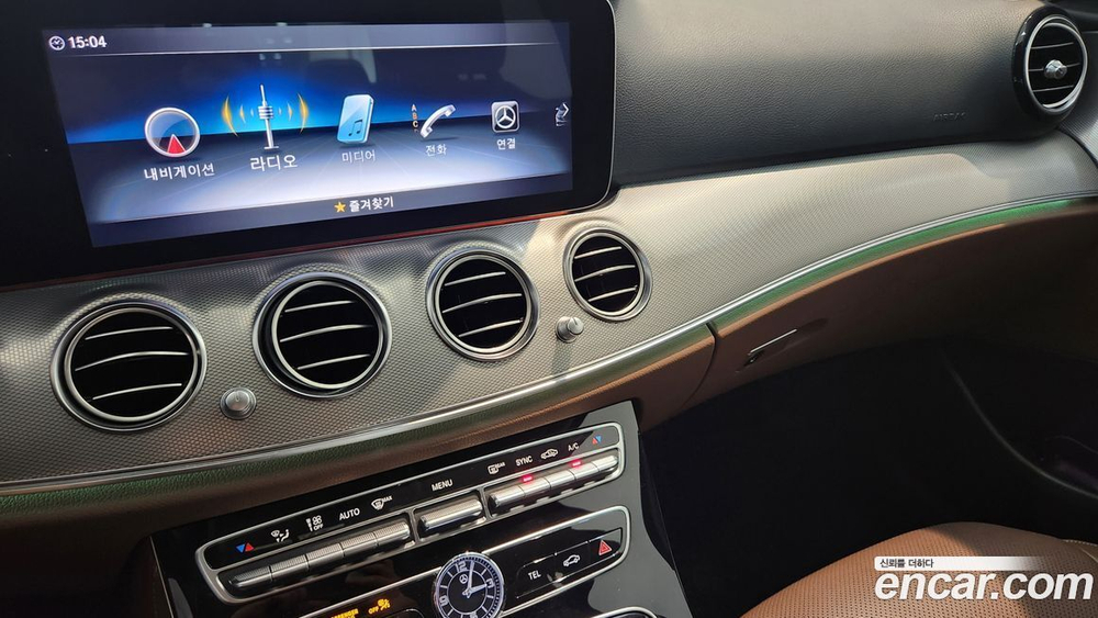 Mercedes-Benz E-Class W213 E300 4MATIC AMG Line (10.2020)