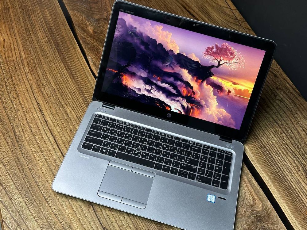 15.6" Ноутбук HP EliteBook 850 G3 Touch (1920x1080, Intel Core i5-6300U, RAM 8ГБ, SSD 256ГБ, Intel HD Graphics 620, Win 10 Pro)