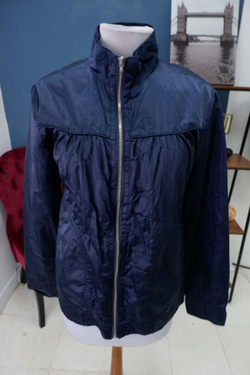 Куртка Lumineux легкая 48 размер, с браком