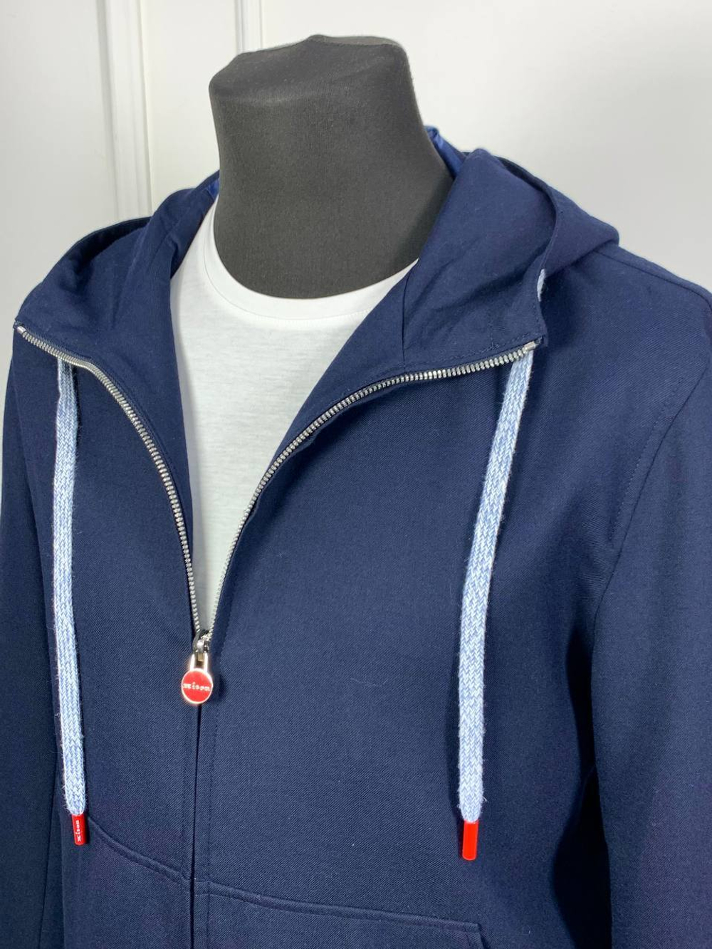 Костюм Kiton