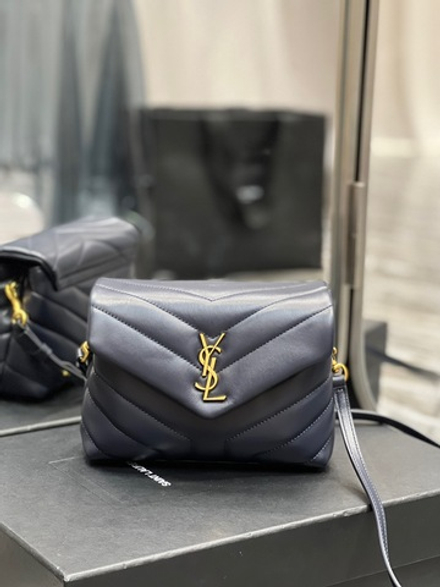 Saint Laurent Loulou 20 cm