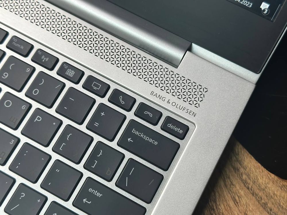 13.3" Ноутбук HP Elitebook 830 G5 (1920x1080, Intel Core i5-8250U, RAM 8ГБ,SSD 256ГБ, Intel UHD Graphics 620, Win 10Pro)