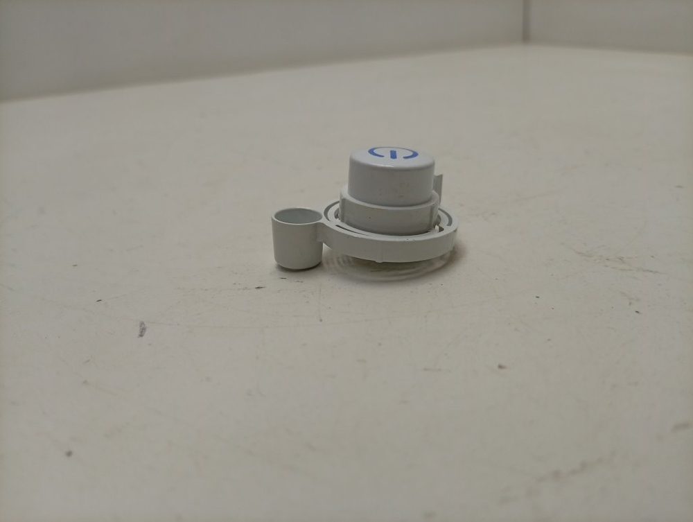 IWUB4085CIS кт59 Кнопка включения для стиральной машины Indesit IWUB4085CIS б/у