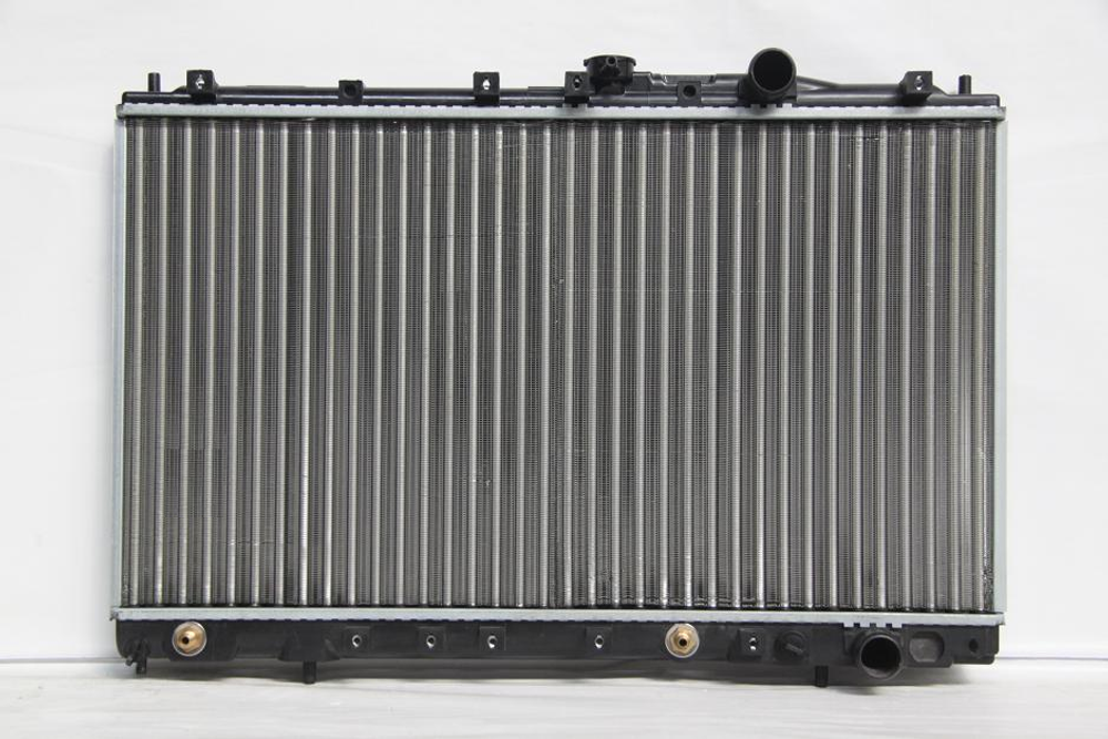 Радиатор охлаждения Mitsubishi Galant 7