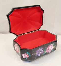 Шкатулка "Цветы на черном" с жостовской росписью