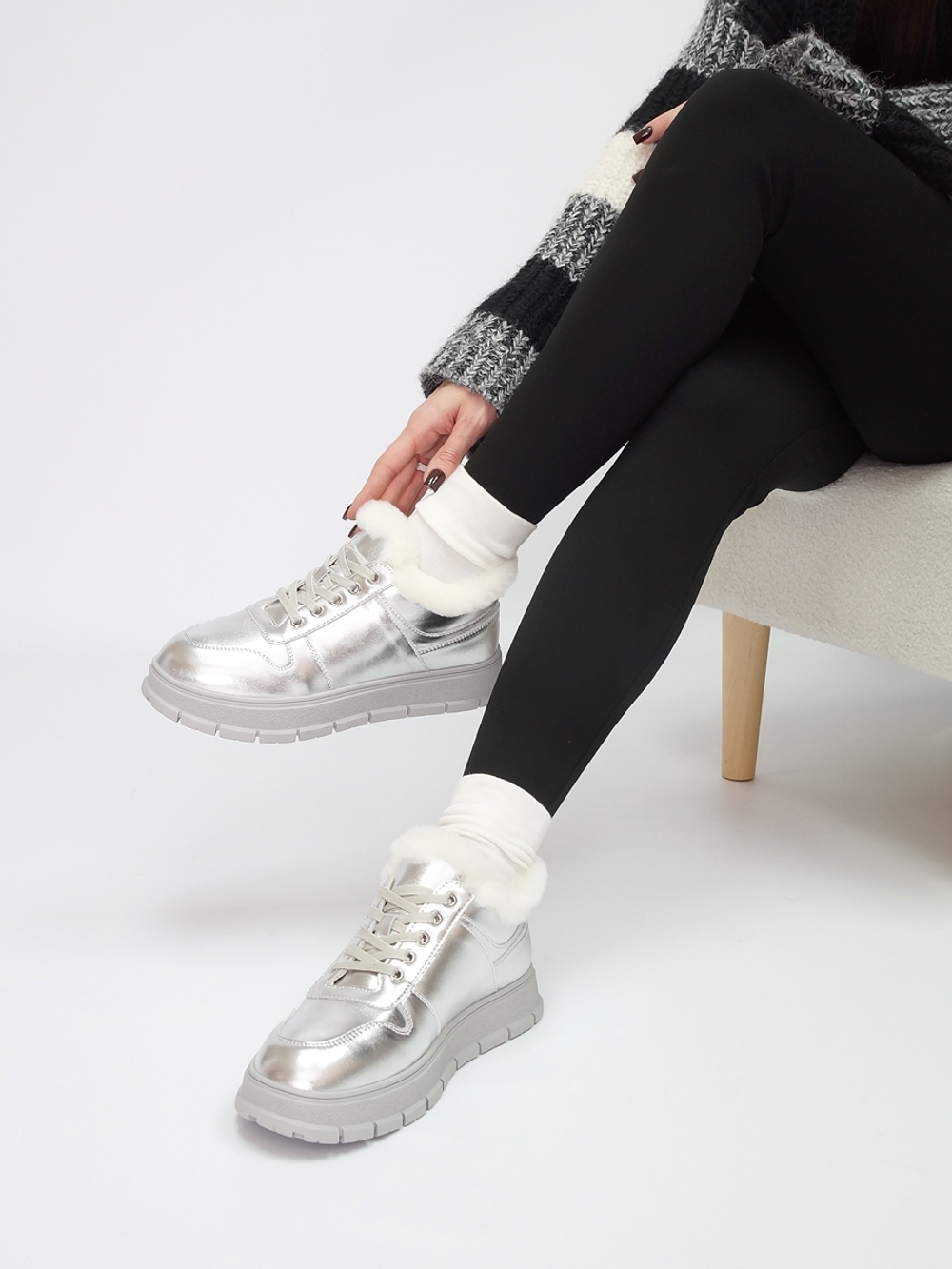 Кроссовки женские зимние