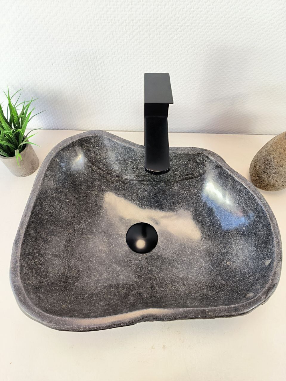 Раковина из речного камня RS-65961 45х37х16 из натурального камня
