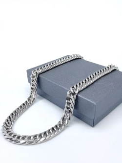 Массивная цепочка толстого плетения из стали