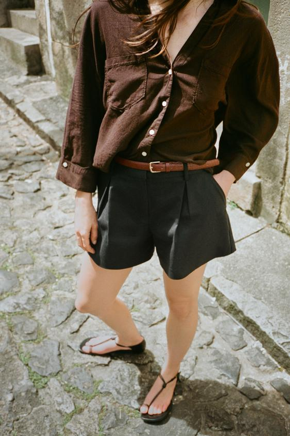 ZARA ШОРТЫ-БЕРМУДЫ С ВЫСОКОЙ ПОСАДКОЙ И РЕМНЕМ, ЧЕРНЫЙ