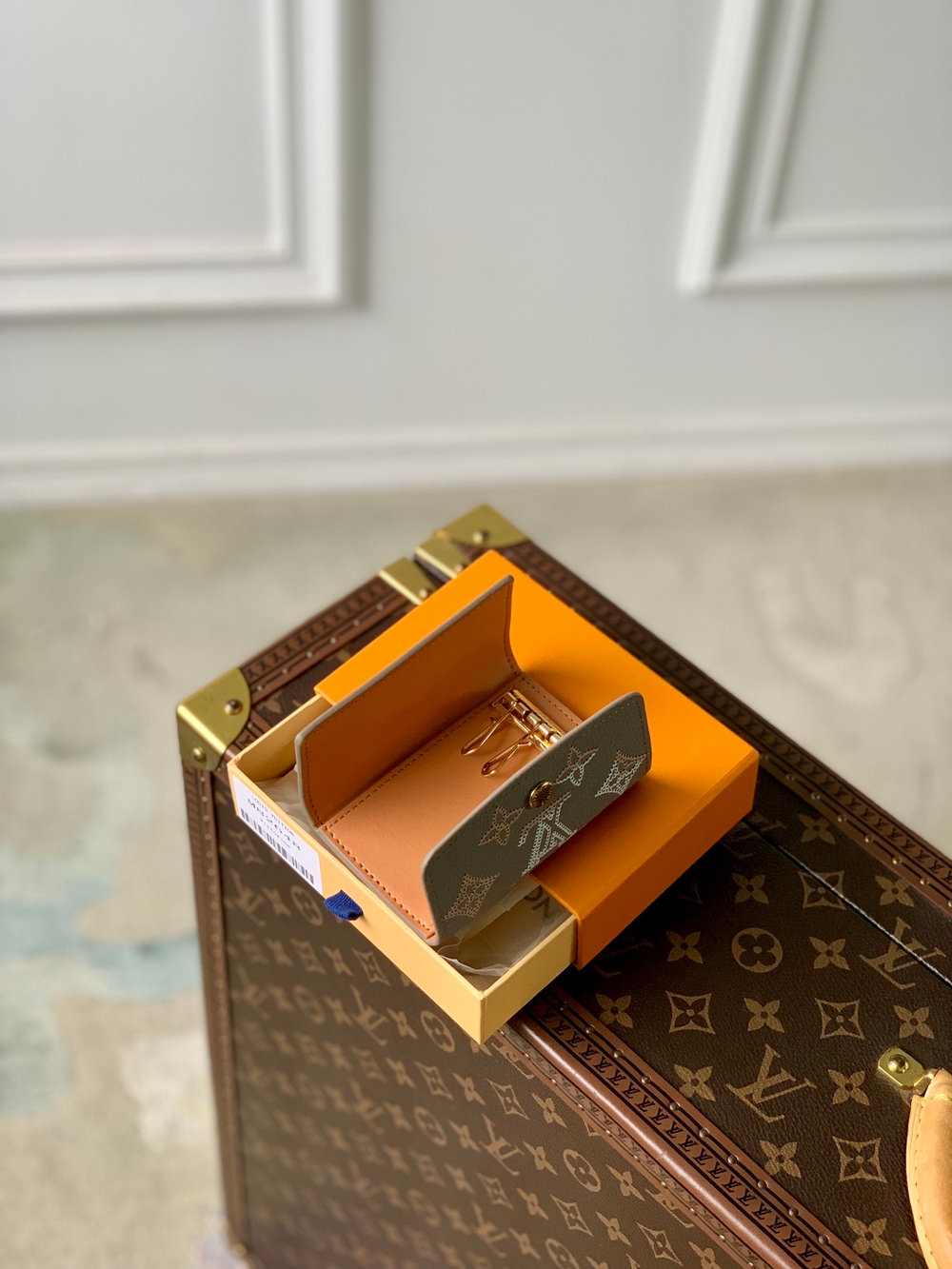 Louis Vuitton 6 Key Holder