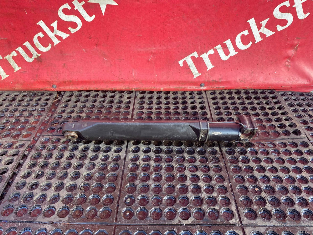 Цилиндр подъема кабины