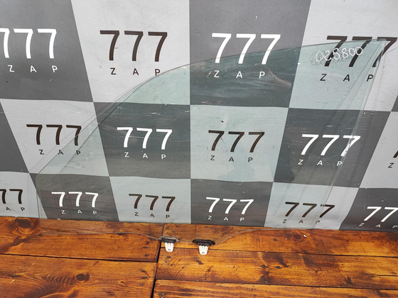 Стекло переднее левое Grand Vitara 2 (JT) 05-15 Б/У Оригинал 8450265J00