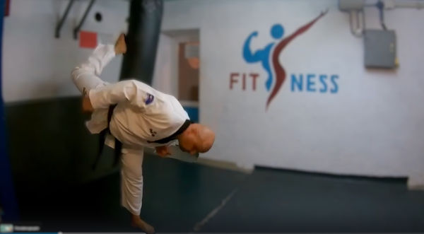 Видеотренировки от Сергея Бурака. От &quot;базы&quot; до &quot;нюансов&quot;. Удары ногами. Скорпион.