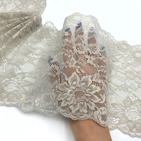 Кружево эластичное серо-бежевое 20 см, Италия