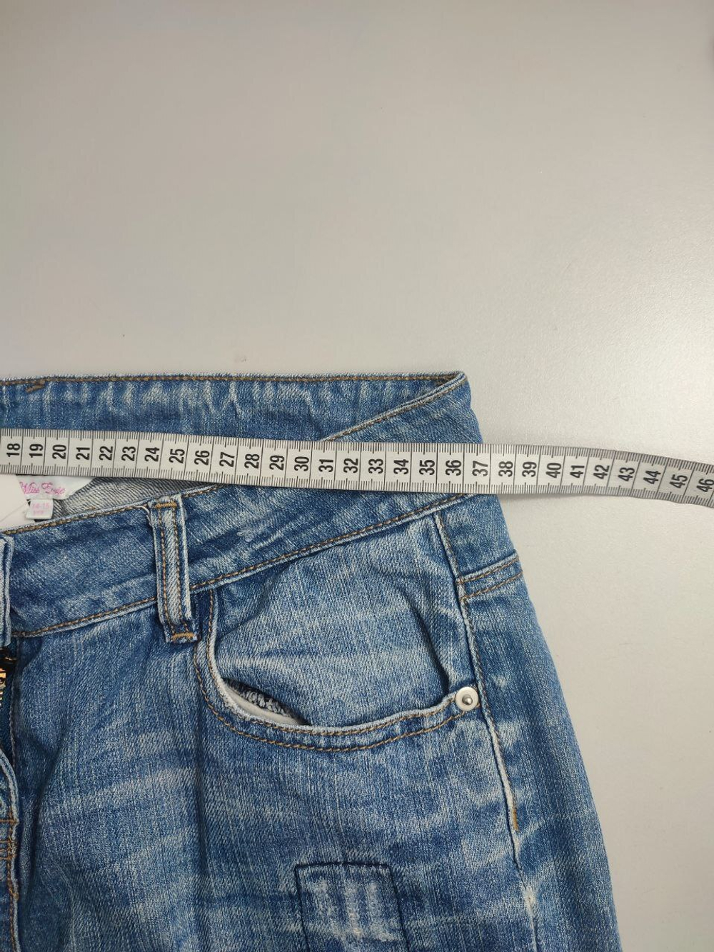 Джинсы Miss Elis с потертостями  на 14-15 лет