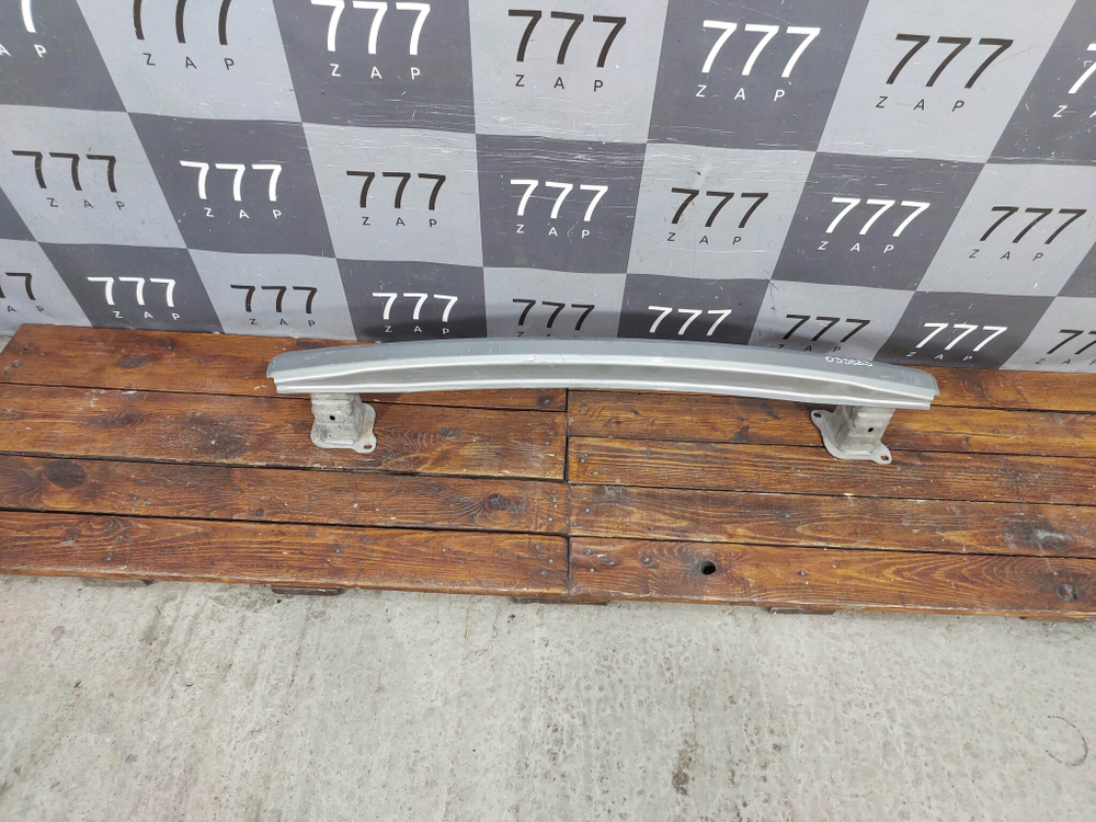 Усилитель заднего бампера Skoda Fabia 2 07-14 Б/У Оригинал 5J6807305