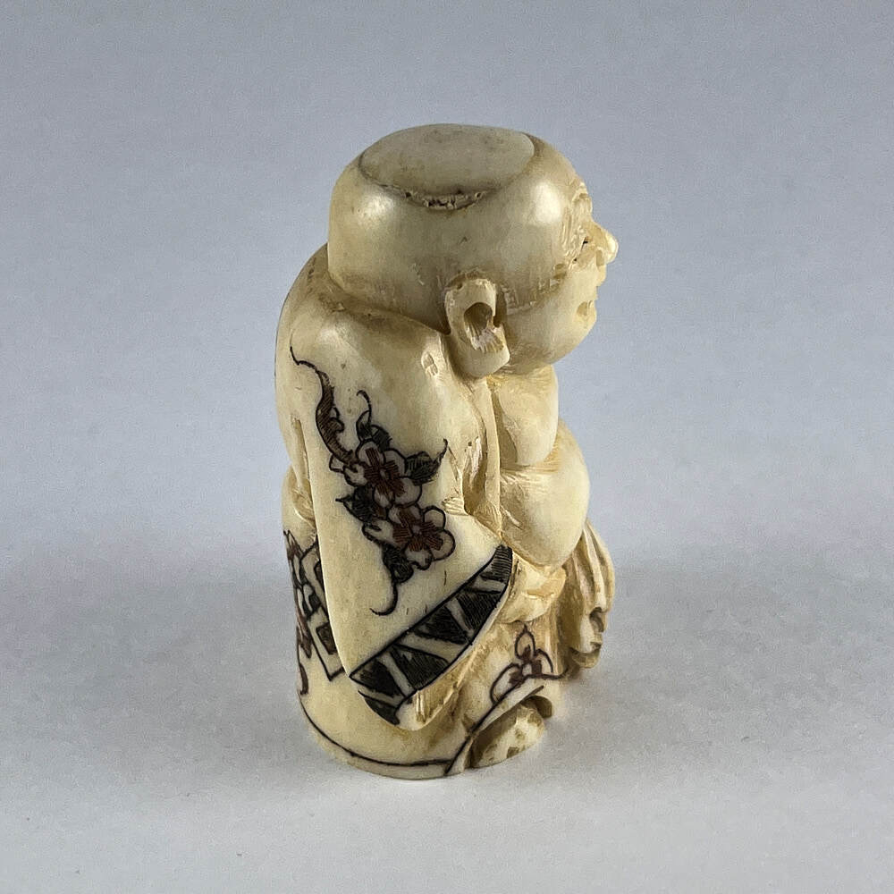 Статуэтка нэцкэ Хотей из сем богов