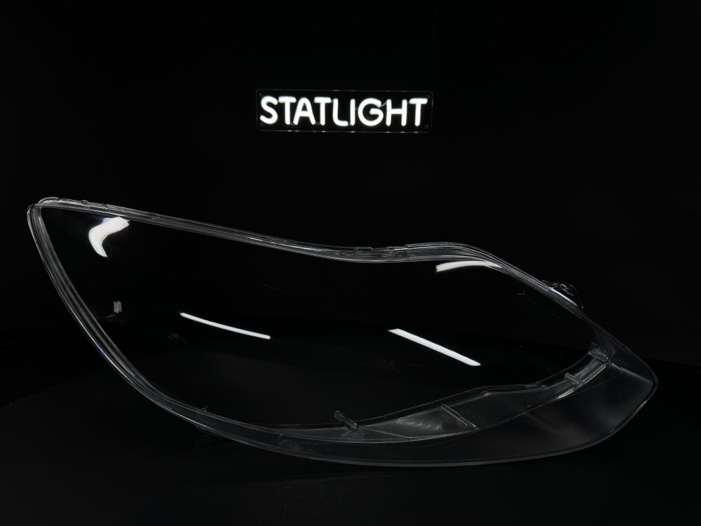 Правое стекло фары Ford Focus 3 2012-2014