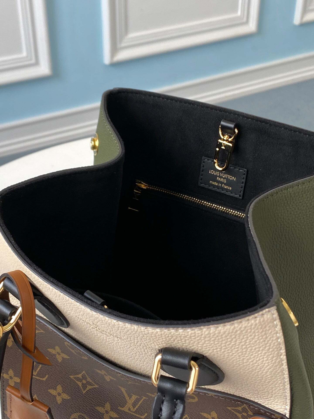 Louis Vuitton Fold Tote MM