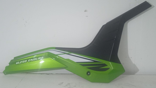 Пластик боковой задний правый Мотоцикл GL250 XL250-B