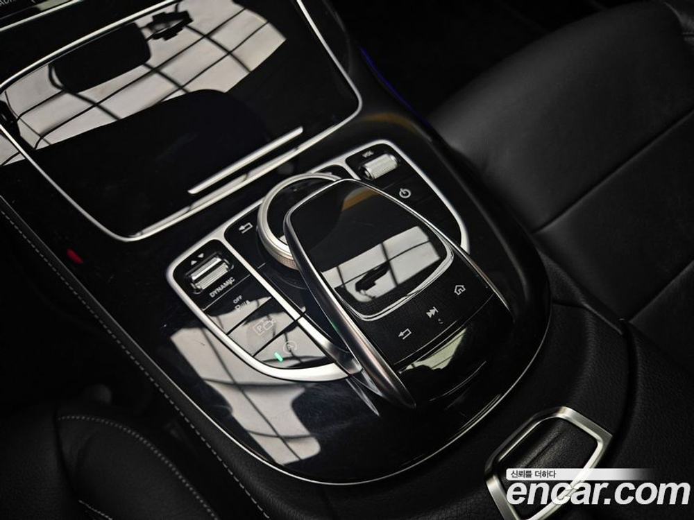 Mercedes-Benz E-Class W213 E220d Avangarde (07.2020)