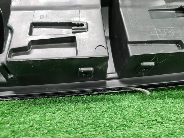 Накладка крышки багажника BMW X6 G06 (2019-н.в.) (В пленке)