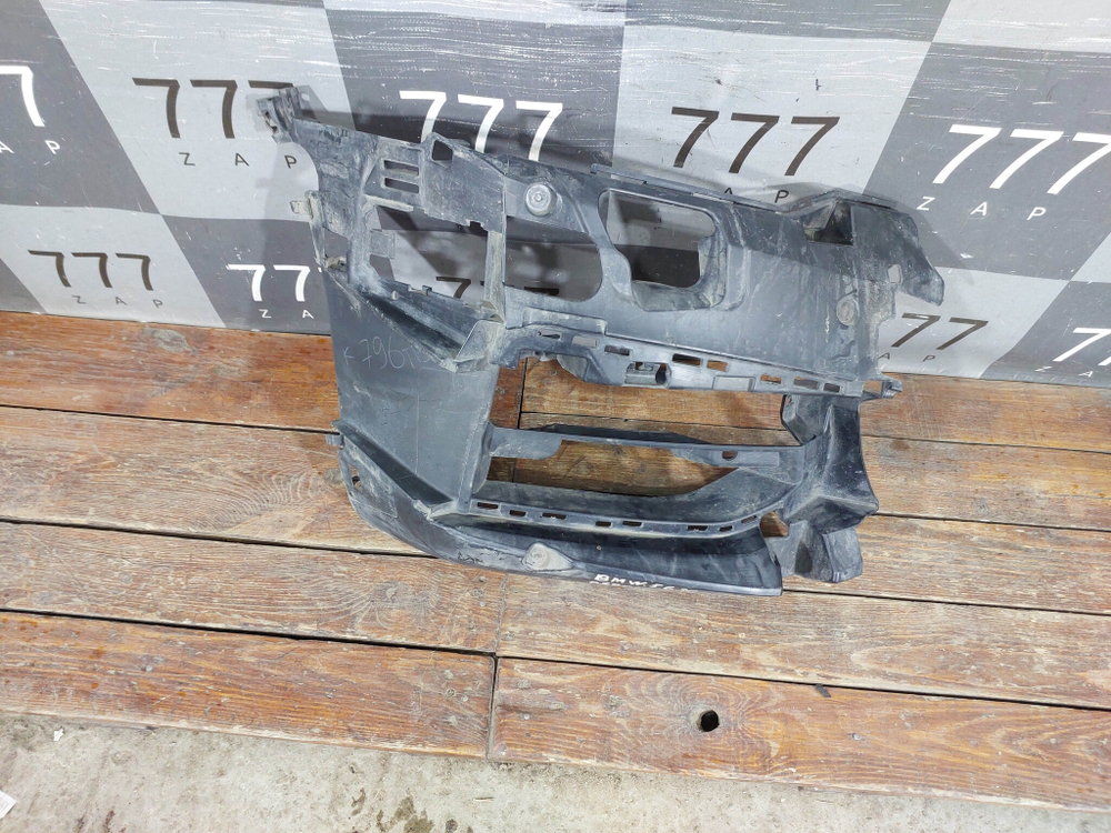 Кронштейн переднего бампера BMW 5 (G30) 17-нв Б/У Оригинал 51118064968