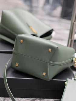 Saint Laurent LE 25 cm