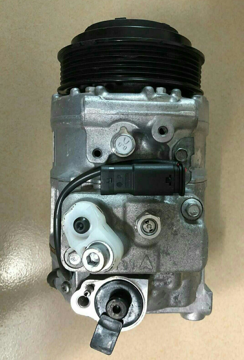 Компрессор кондиционера для Mercedes-Benz W210, W211, W212, W221