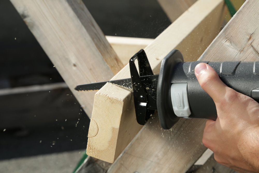 Пила сабельная аккумуляторная GREENWORKS GD24RS 24В,мак.гл.пропила-220мм,б/щ,без АКБ и ЗУ (1200407)