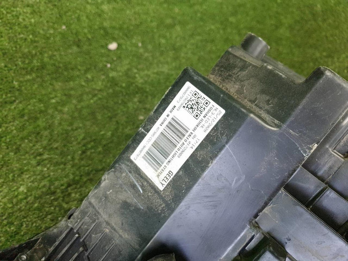 Битая Фара правая Geely Atlas (2016-2022) LED