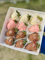 Клубника в белом, молочном и розовом шоколаде "Нежность" 9-12 шт