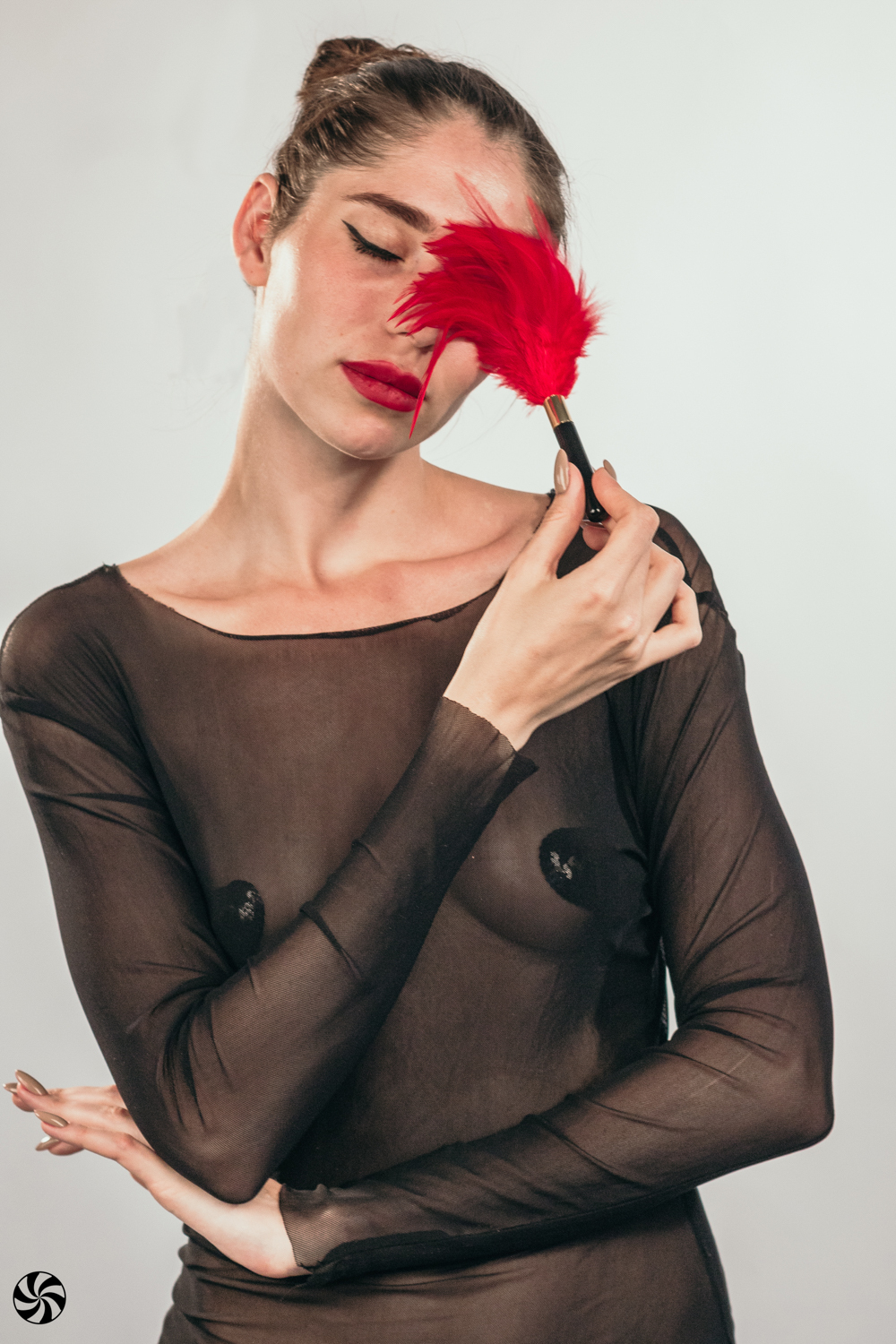 Тиклер Burlesque Plume Red