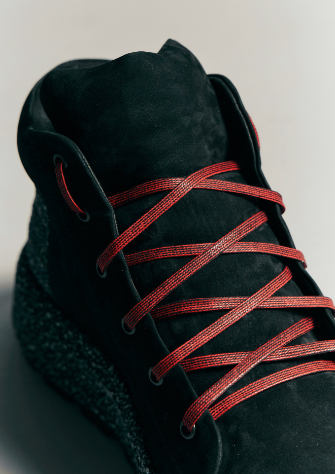 Шнурки плоские меланж красно-черные