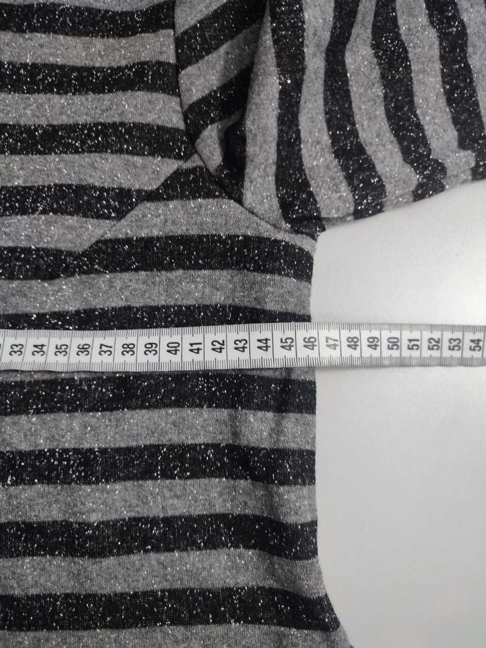 Джемпер NaNa стильный 44 размер