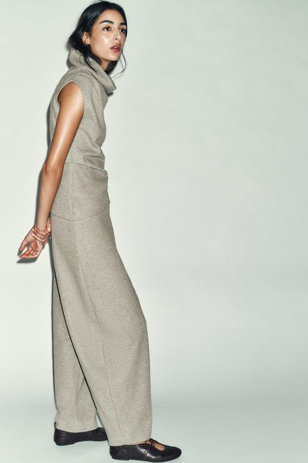 ZARA БРЮКИ НА ЗАПАХ С ПУГОВИЦЕЙ, СЕРЫЙ