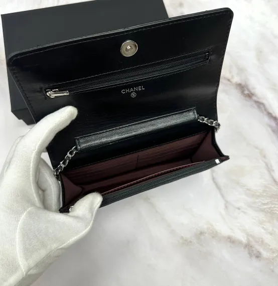 Классическая сумка-кошелек на цепочке Chanel Wallet On A Chain