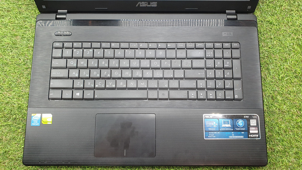 17.3 " Ноутбук ASUS Pentium/4 ГБ/GT 720M - 2 ГБ/  X75VC-TY013H [90nb0241-m00960]/Windows 10