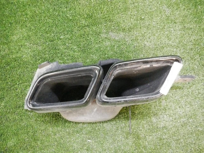 Насадка глушителя LH Mercedes C W205 14-23 AMG 63