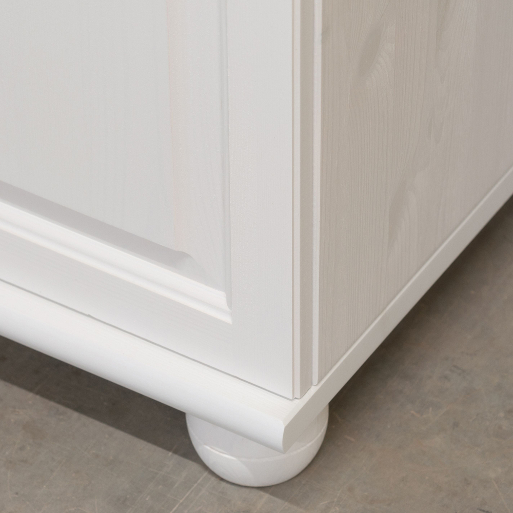 Комод белый с ящиками и дверцами Харви из массива сосны с филенкой для спальни и кухни в викторианском стиле, комод деревянный для вещей и одежды на ножках напольный