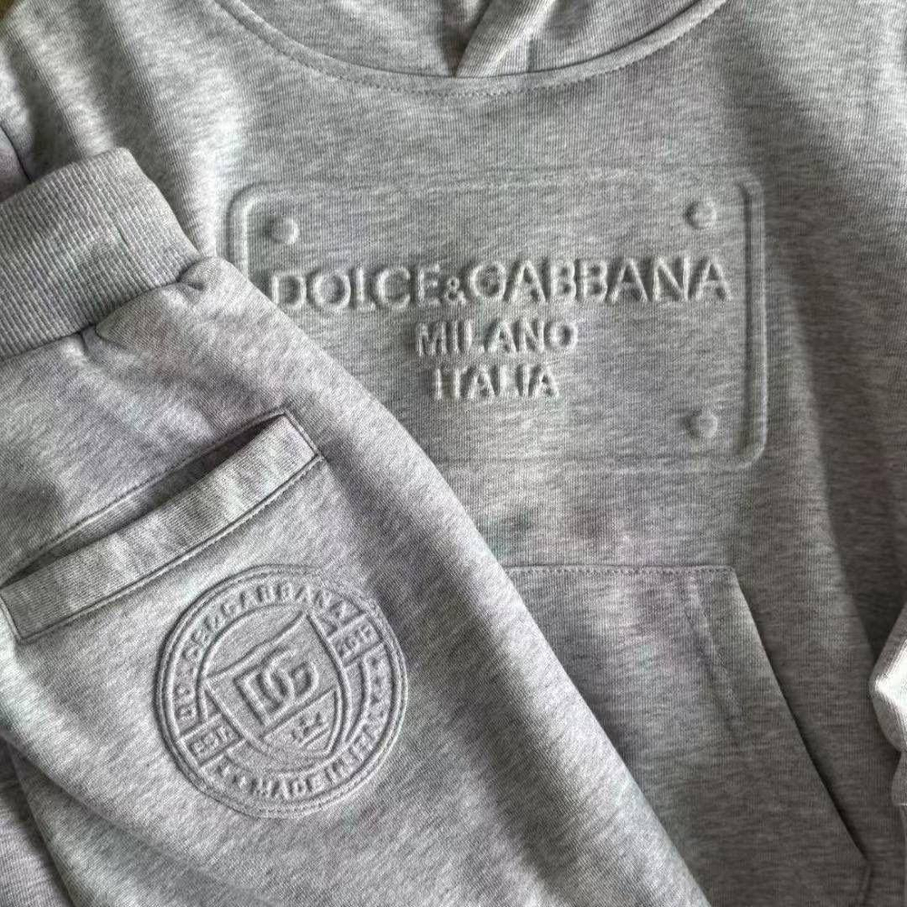 Костюм Dolce&Gabbana