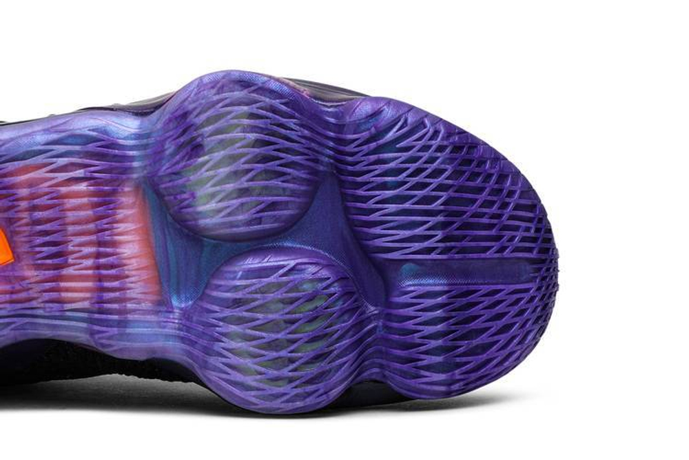 Кроссовки Nike Lebron 17