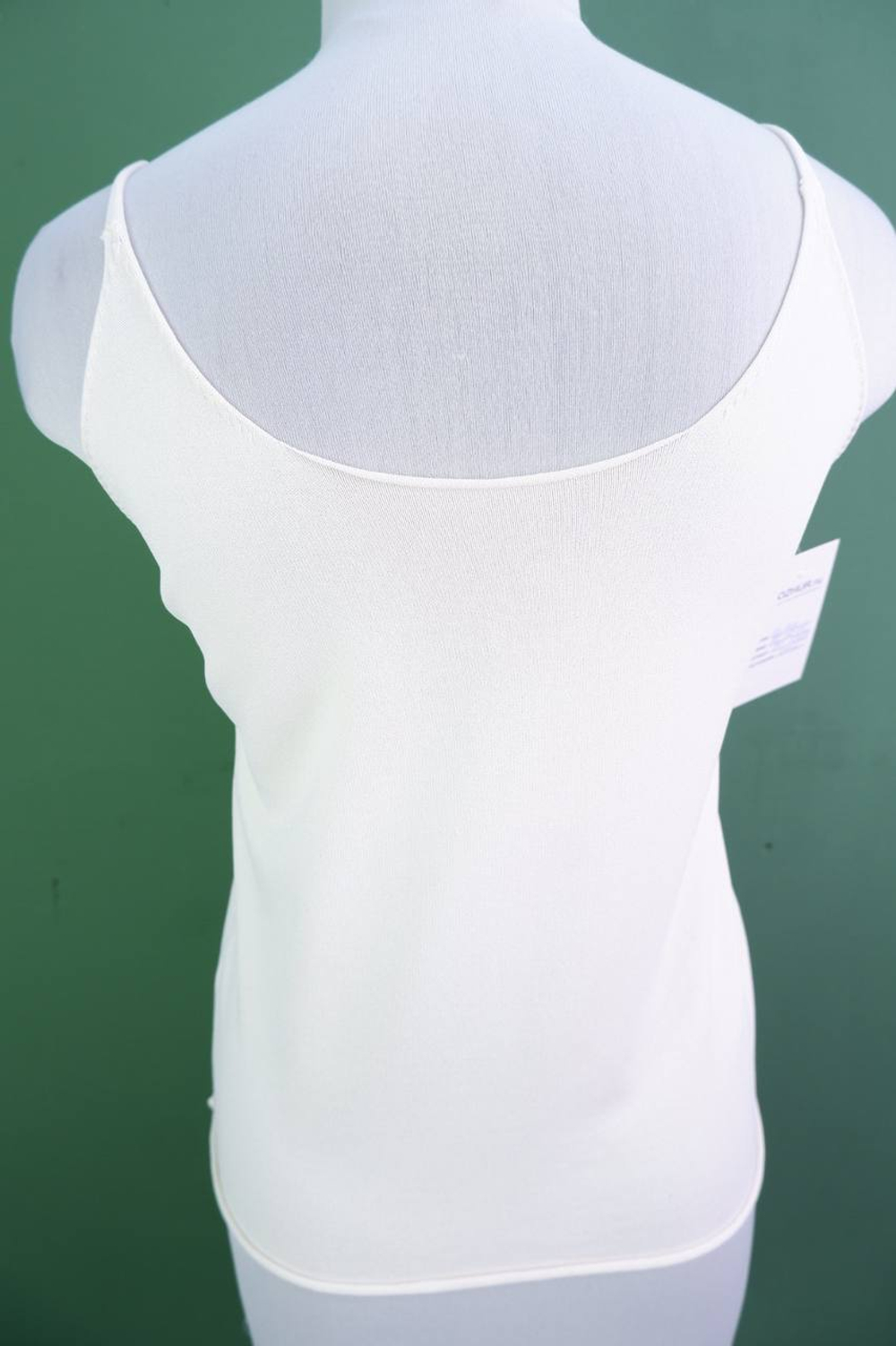 Топ базовый, визуально на 42/44 размер