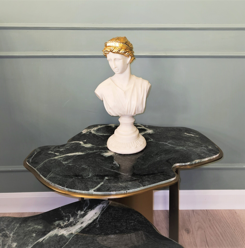 Статуэтка Figurine female