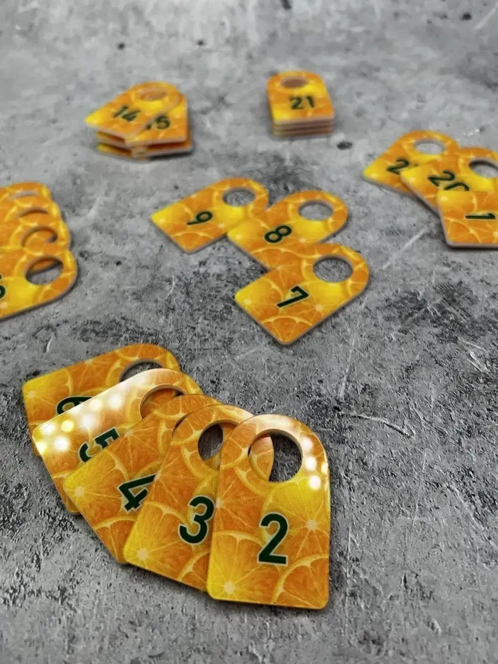 Номерки для гардероба акриловые 3х5 см