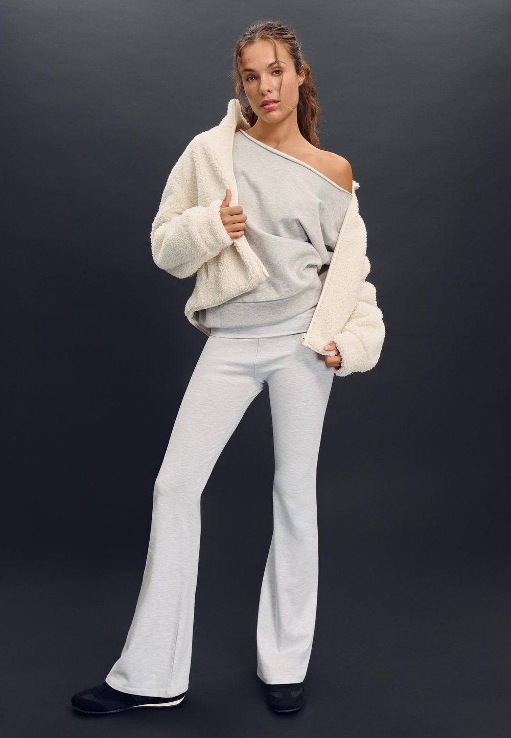 STRADIVARIUS Шуба из искусственной овчины на молнии, ванильный