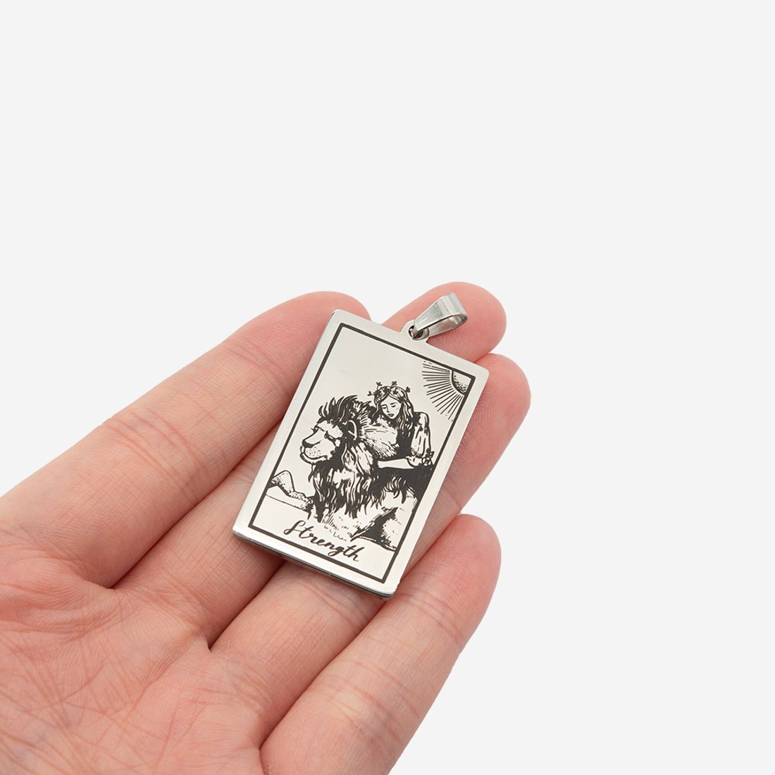 Подвеска-карта Таро "Сила" 40*24мм, сталь